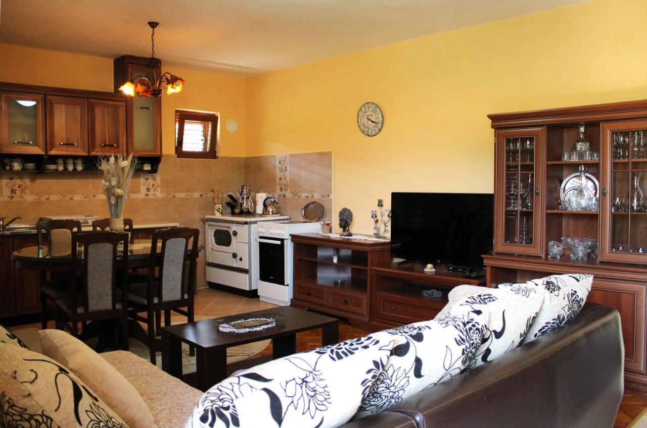 Holiday Home Gazevic Virpazar Luaran gambar
